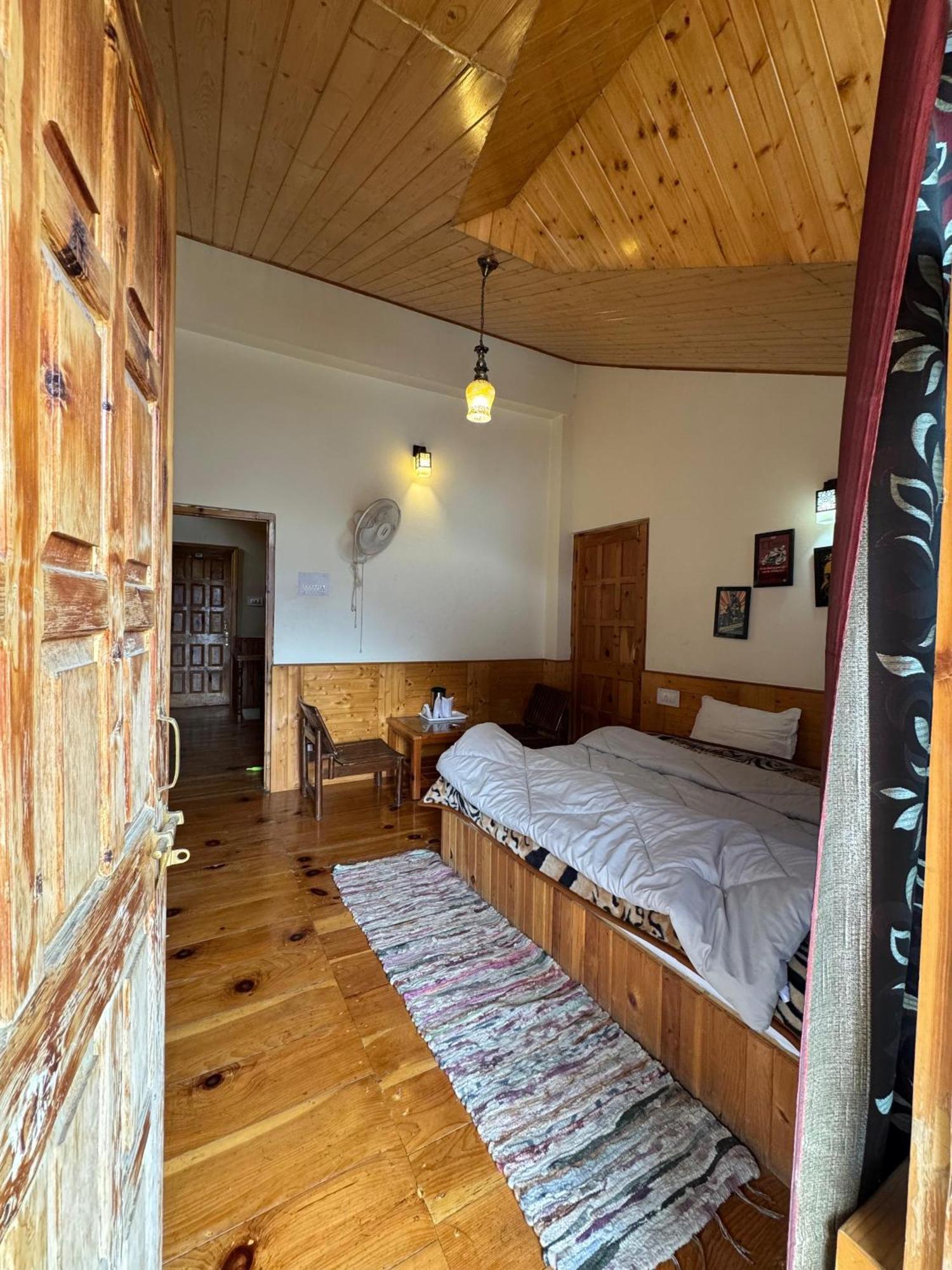 The Aesthetic Nest Home Stay Manali Exterior photo