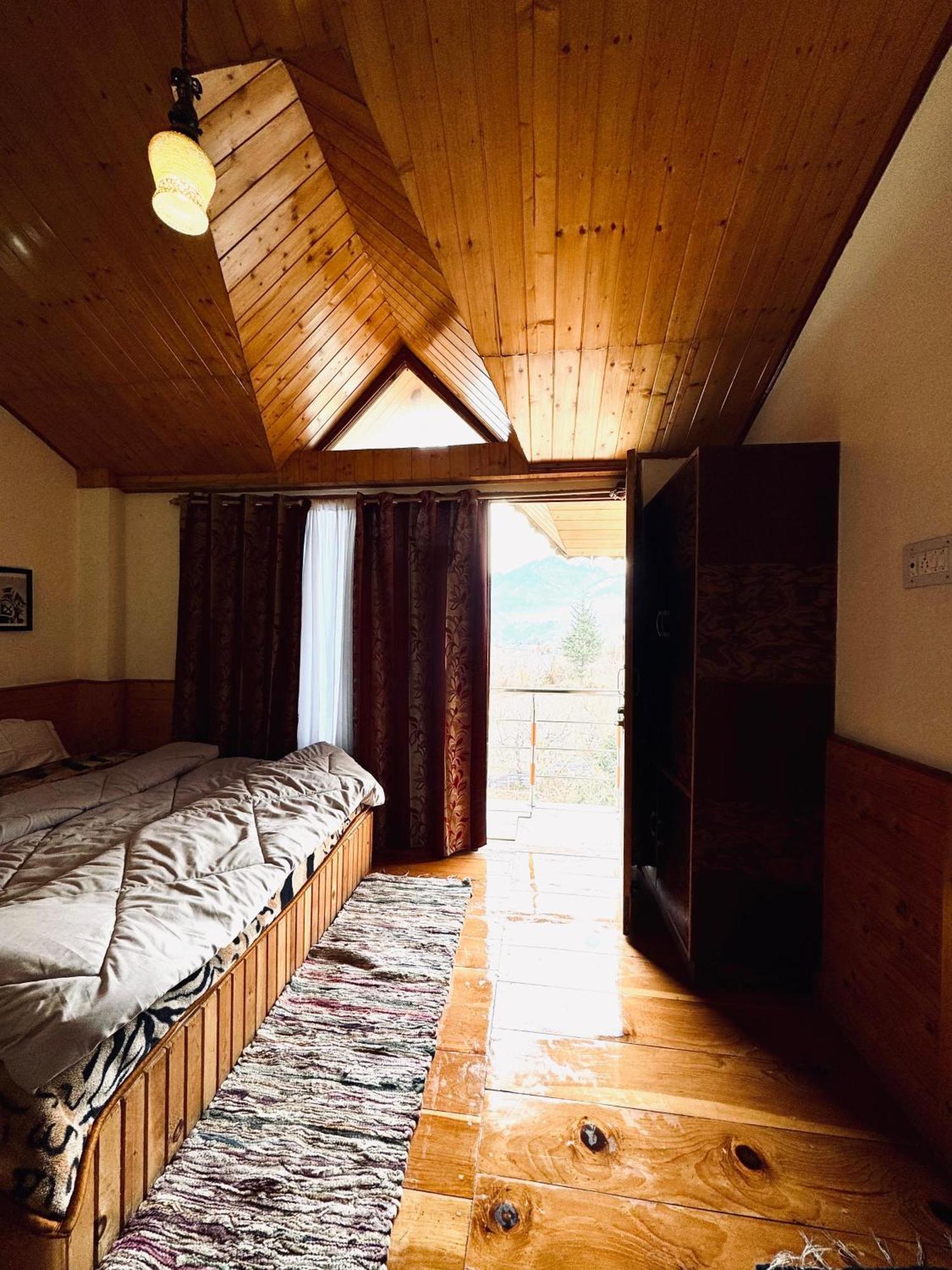 The Aesthetic Nest Home Stay Manali Exterior photo